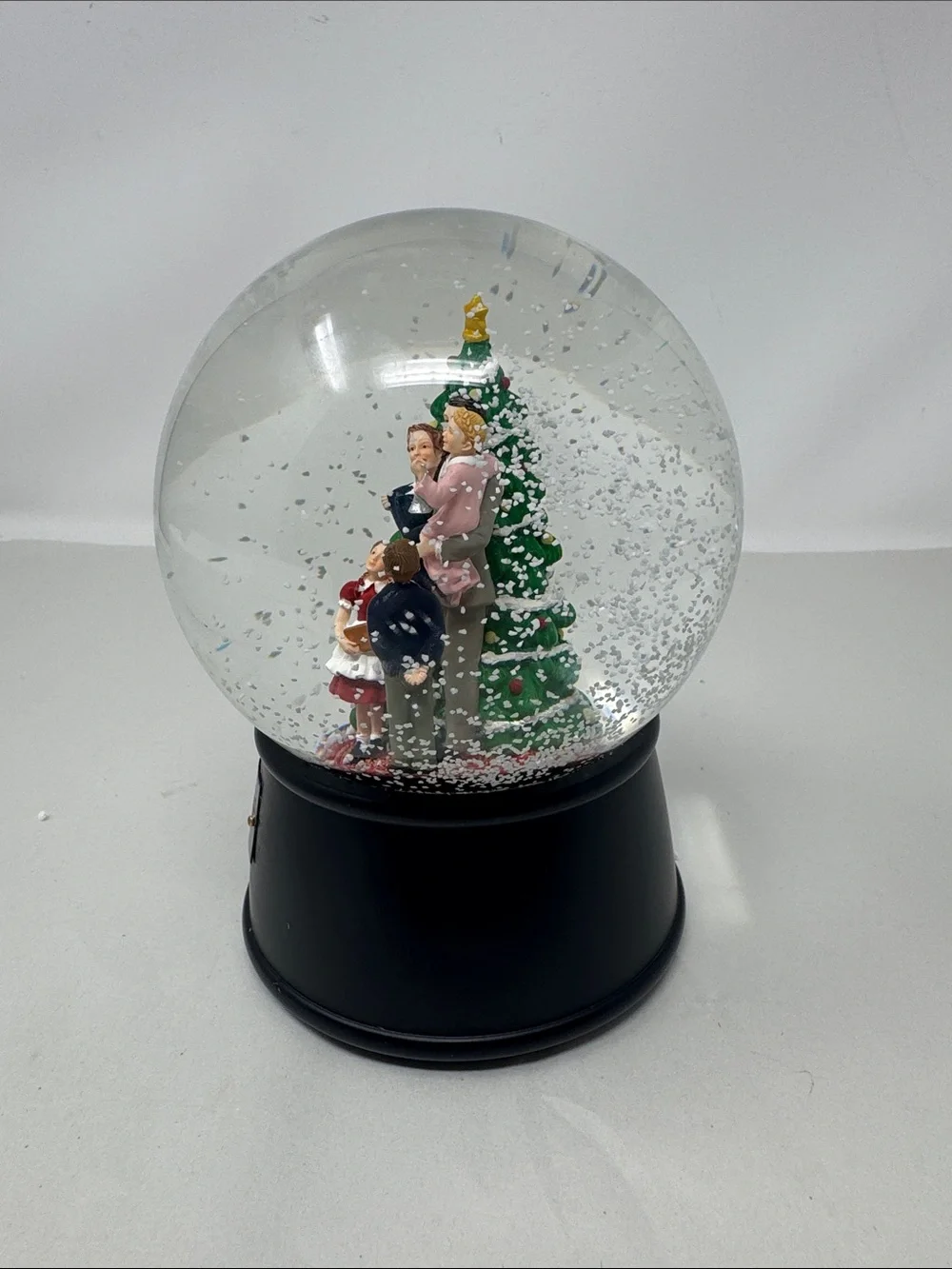 IT'S A WONDERFUL LIFE SNOWGLOBE PLAYS AULD LANG SYNE GEORGE MARY ZUZU BAILEY